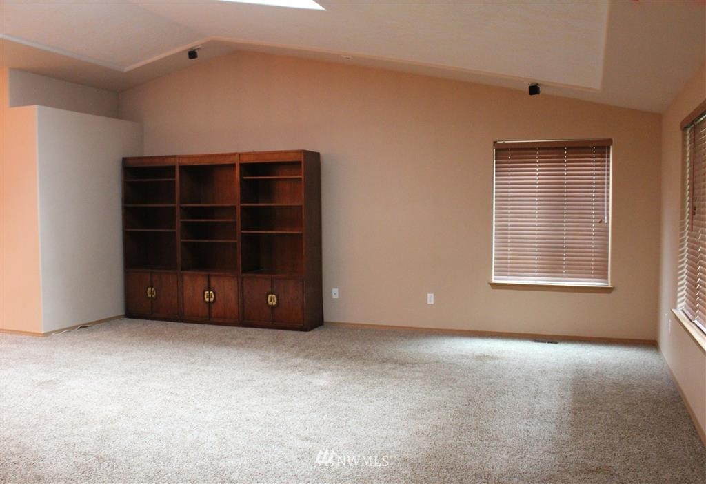 331 Larson Road Silver Creek, WA 98585 - Photo 6 of 19 Gallery Image 6
