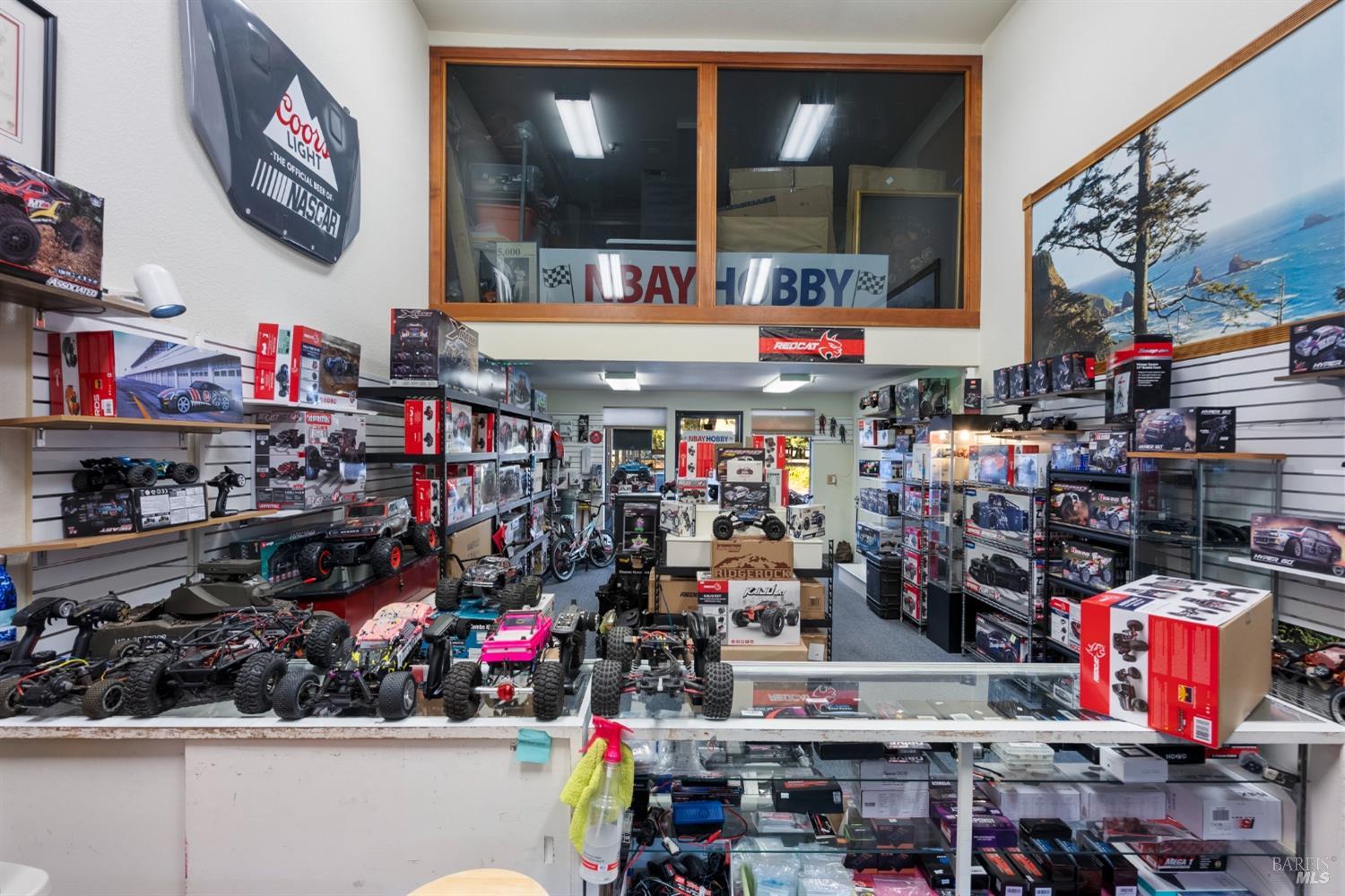 6650 Commerce Boulevard, Unit 17 Rohnert Park, CA 94928 - Photo 7 of 14 a store filled with lots of different kinds of flowers