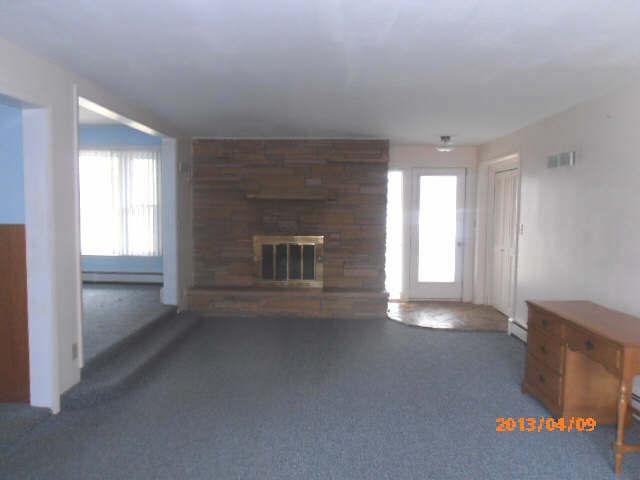 10554 Corcoran Road Haslett, MI 48840 - Photo 8 of 23 31142824-7.JPG