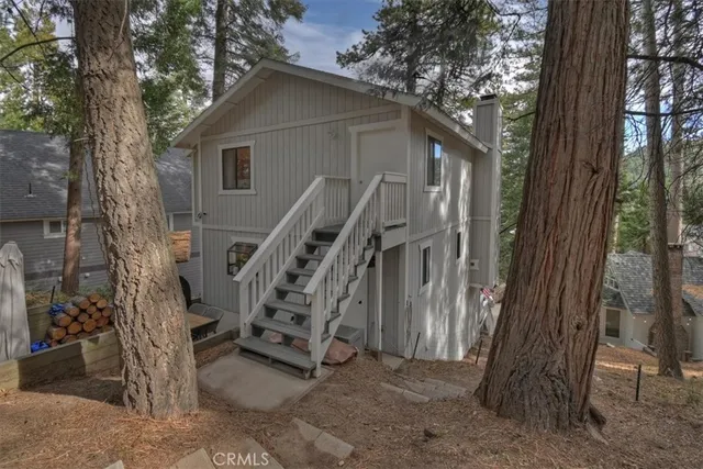 $529,000 | 804 Sierra Vista Drive, Twin Peaks, CA 92391