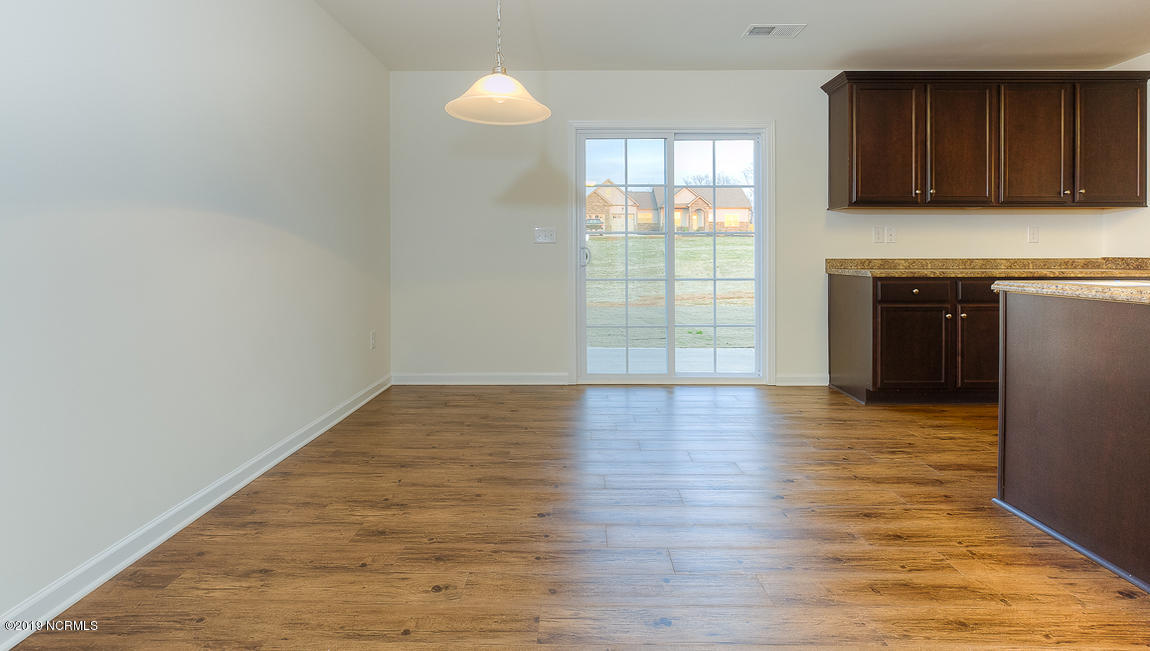 572 Denali Road Winterville, NC 28590 - Photo 8 of 18 1150_INT_CASUAL-2