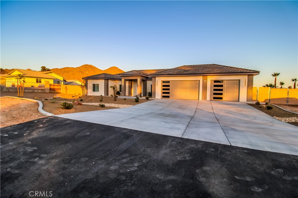19299 Roanoke Road Apple Valley, CA 92307 - Photo 3 of 25