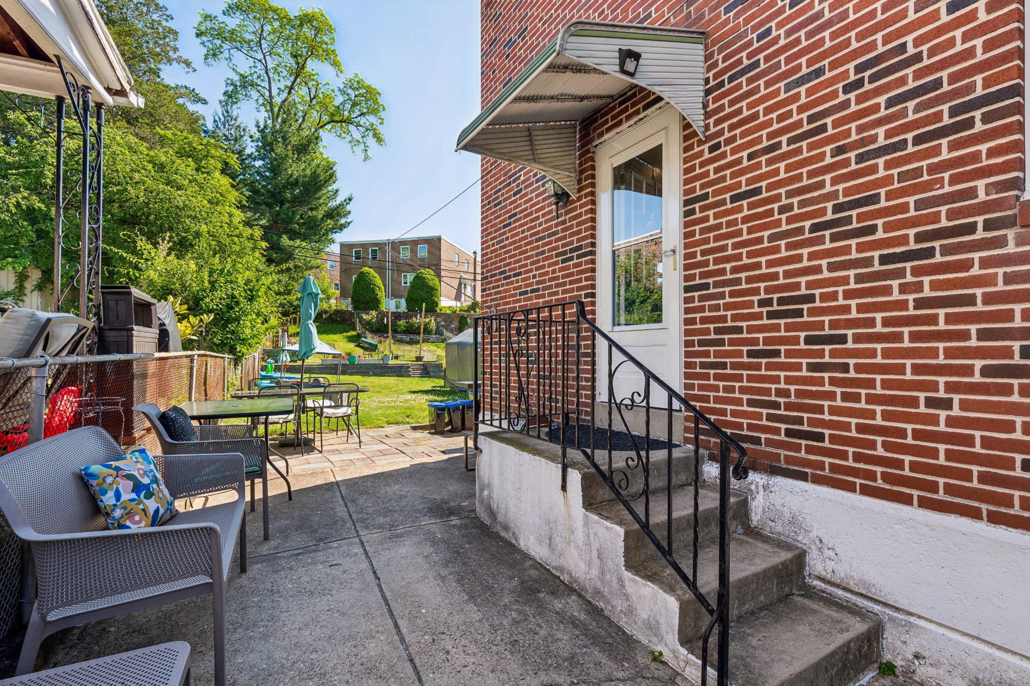 725 Hill Road Philadelphia, PA 19128 - Photo 43 of 43 a view of a chairs with a small yard