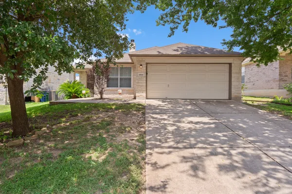 $2,195 | 1900 Melissa Oaks Lane, Austin, TX 78744