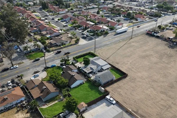 $3,700 | 14796 Merrill Avenue, Fontana, CA 92335