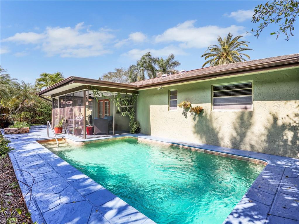 3523 Santiago Way Naples, FL 34105 - Photo 18 of 39