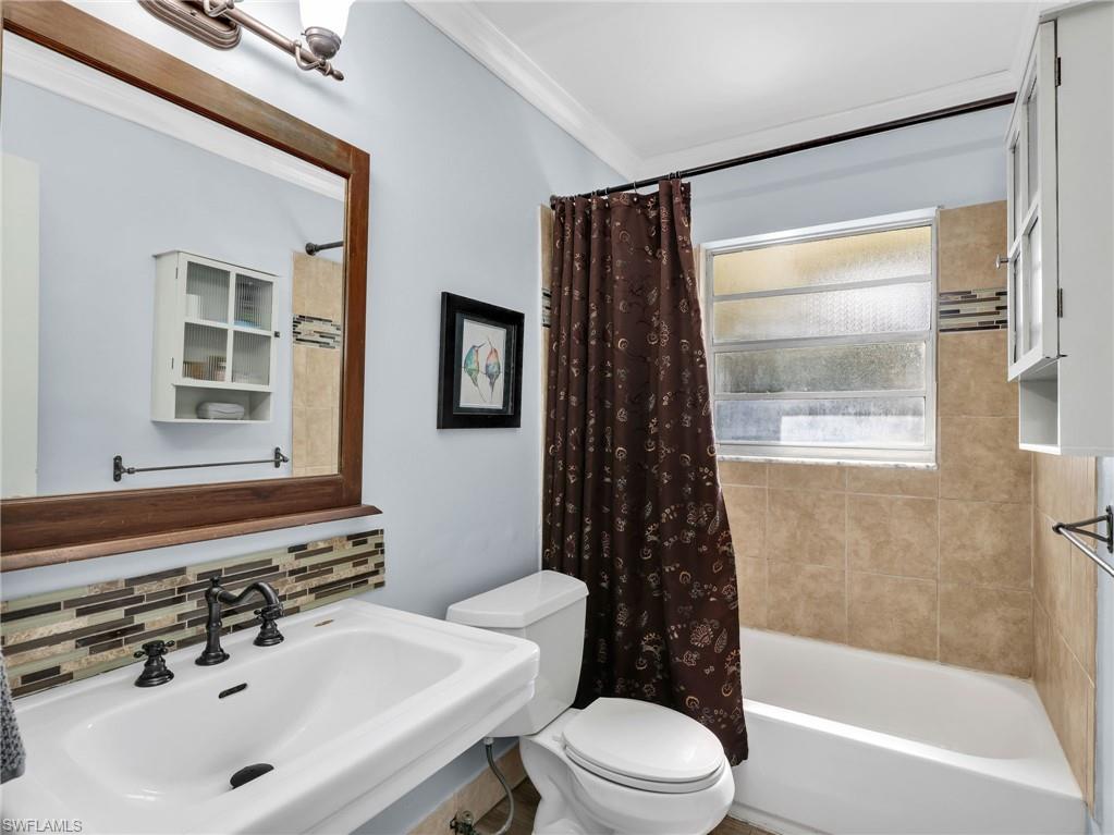 3523 Santiago Way Naples, FL 34105 - Photo 28 of 39