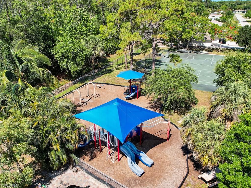 3523 Santiago Way Naples, FL 34105 - Photo 39 of 39 Community area