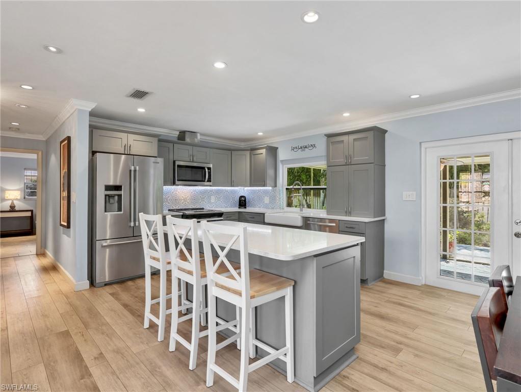 3523 Santiago Way Naples, FL 34105 - Photo 5 of 39