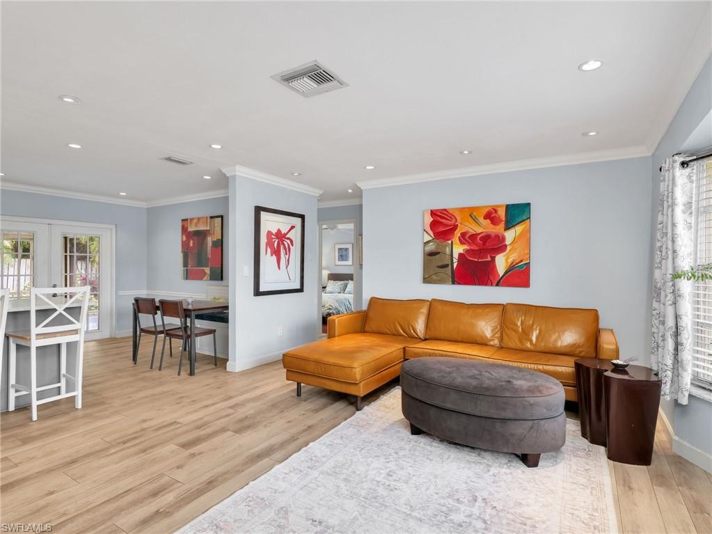 3523 Santiago Way Naples, FL 34105 - Photo 9 of 39