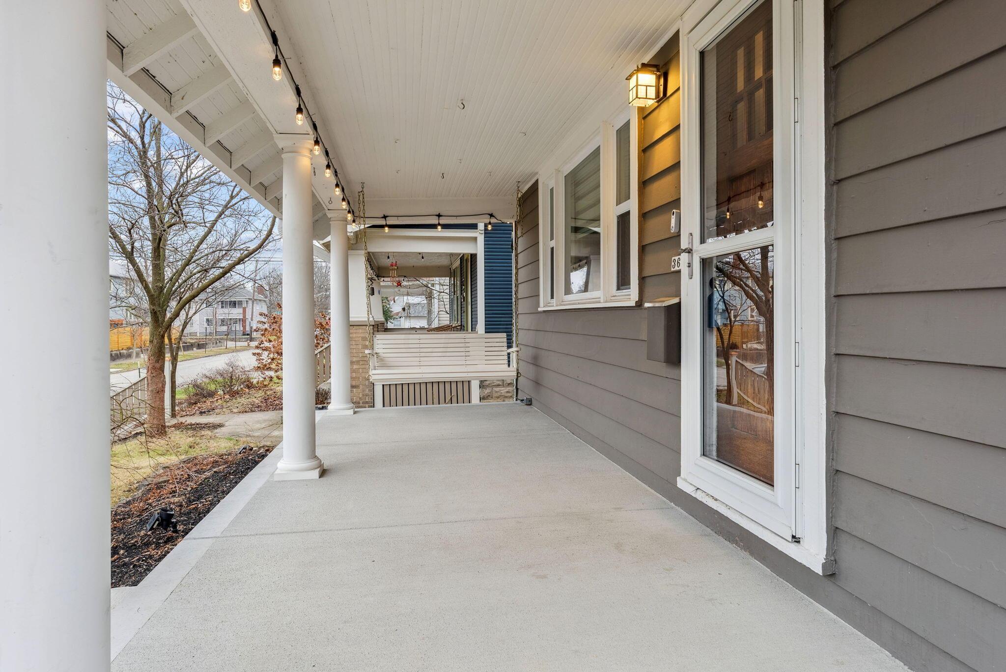 369 East Kelso Road Columbus, OH 43202 - Photo 5 of 48 Front porch