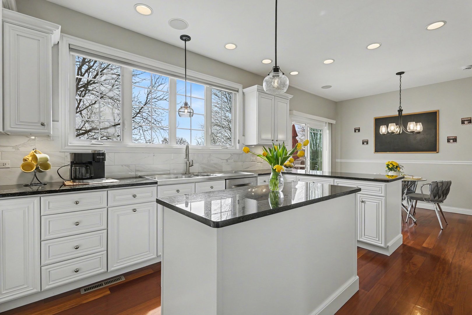 608 Rookery Lane Joliet, IL 60431 - Photo 6 of 38 Gallery Image 6