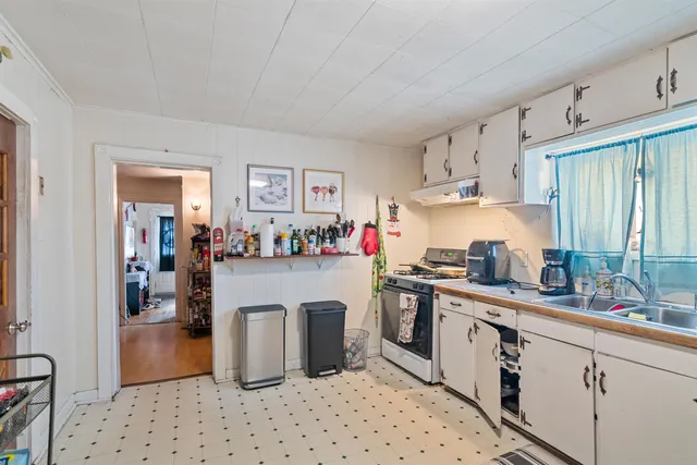 $364,000 | 32 Washington Street, Burlington, VT 05401