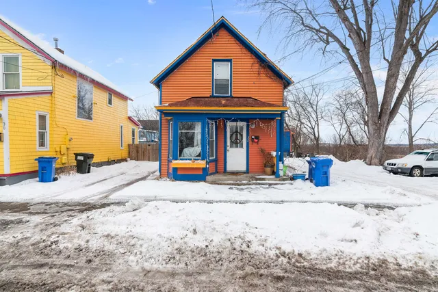 $364,000 | 32 Washington Street, Burlington, VT 05401