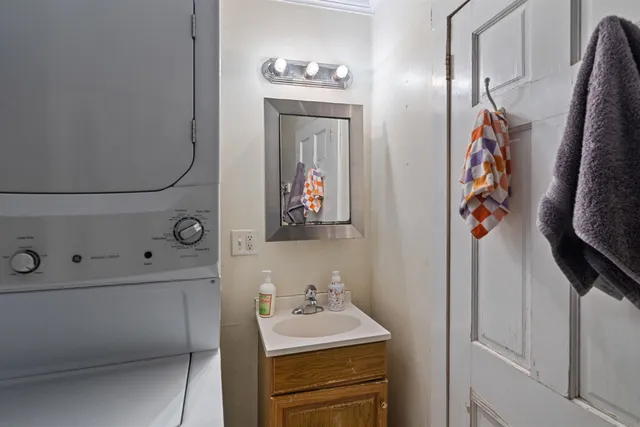 $364,000 | 32 Washington Street, Burlington, VT 05401