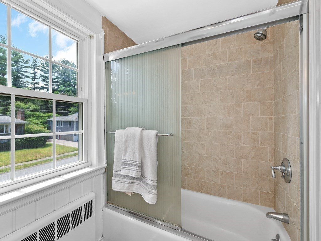 118 Sutton Road Needham, MA 02492 - Photo 18 of 28