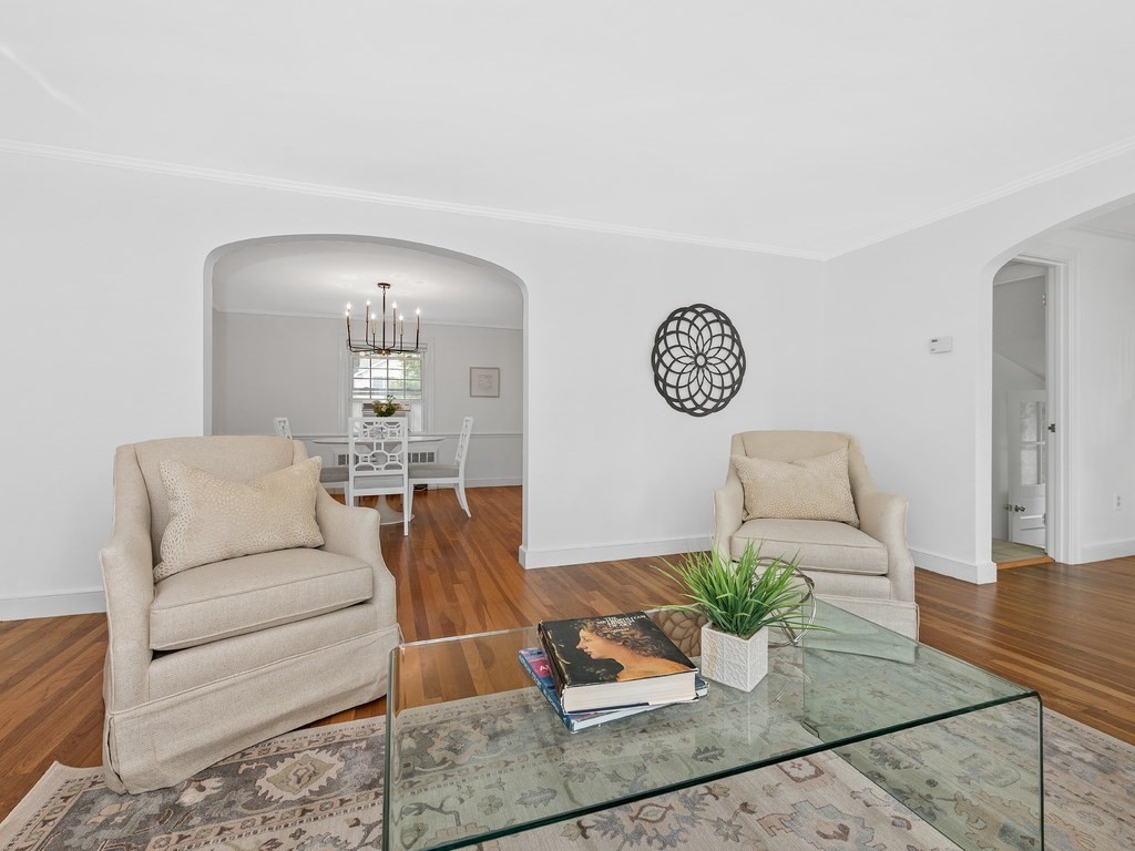 118 Sutton Road Needham, MA 02492 - Photo 3 of 28