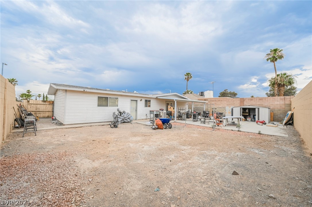 216 Huntly Road Las Vegas, NV 89145 - Photo 13 of 44 Gallery Image 13