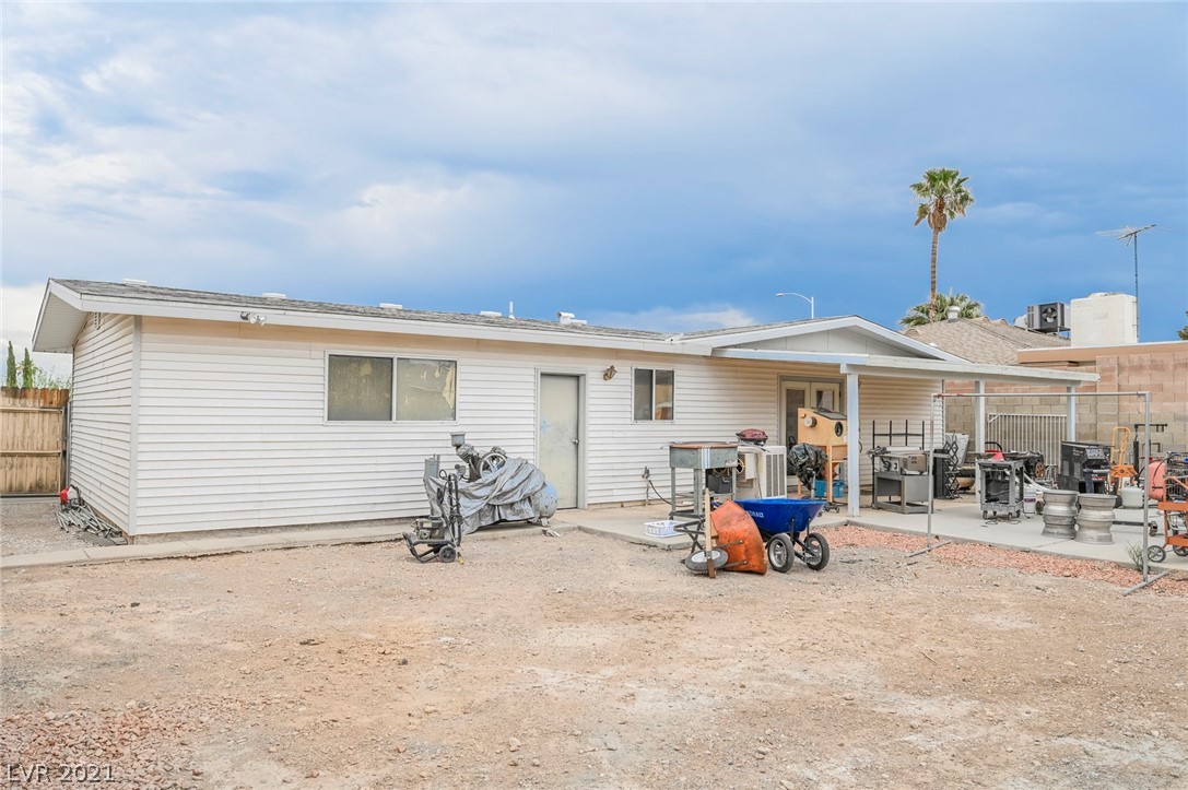216 Huntly Road Las Vegas, NV 89145 - Photo 14 of 44 Gallery Image 14