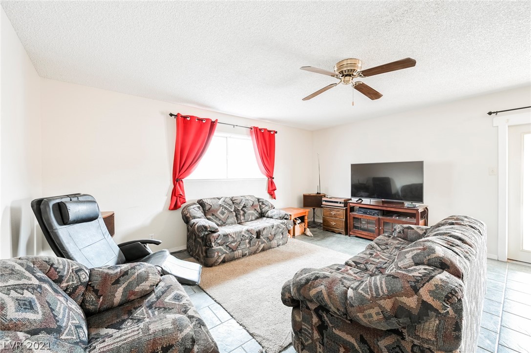 216 Huntly Road Las Vegas, NV 89145 - Photo 27 of 44 Gallery Image 27