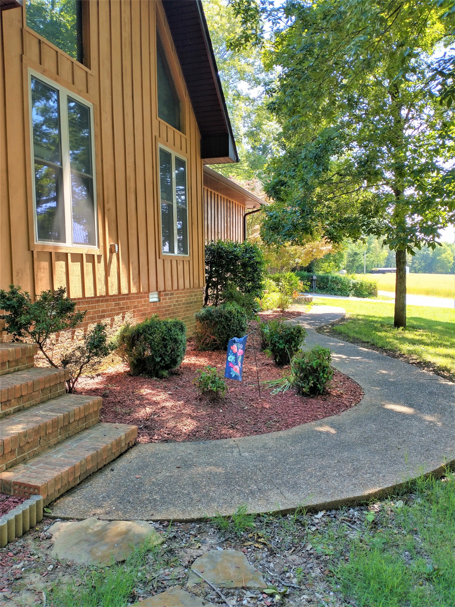 647 Carter Road Winchester, TN 37398 - Photo 3 of 34 Gallery Image 3