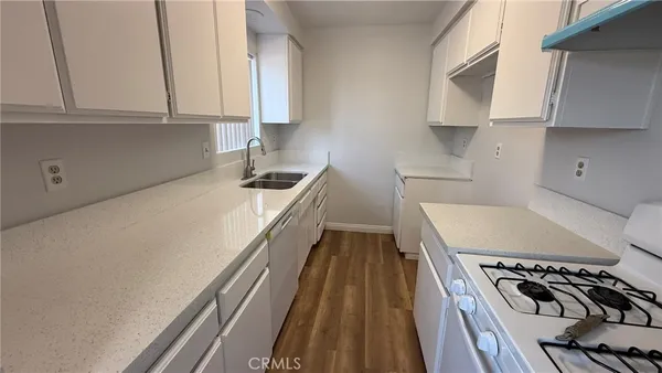 $1,995 | 300 South 5th Avenue, Unit A, Monrovia, CA 91016