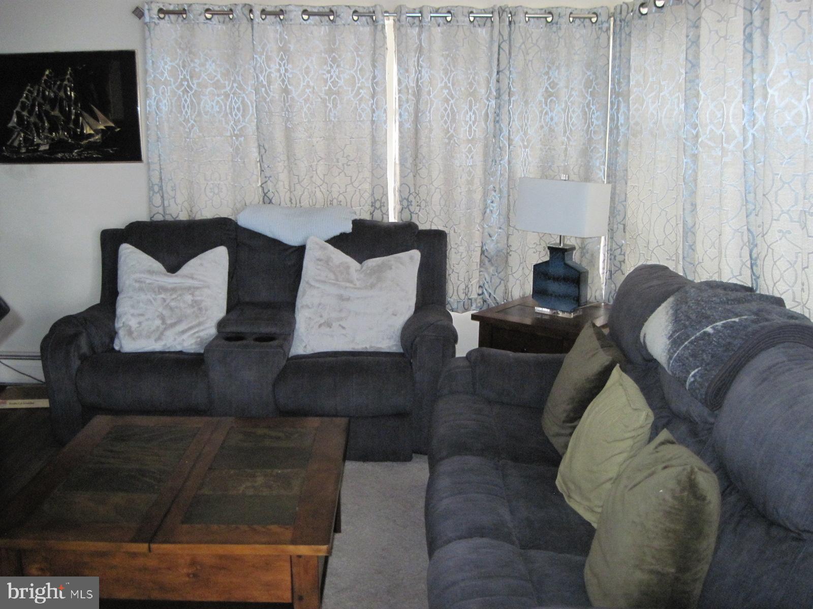 1401 Continental Road York, PA 17404 - Photo 5 of 33 Living Room c