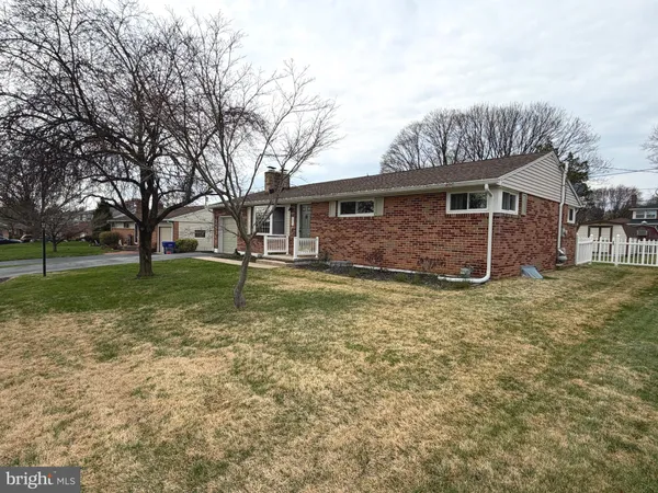$314,900 | 2441 Brookside Lane, York, PA 17402