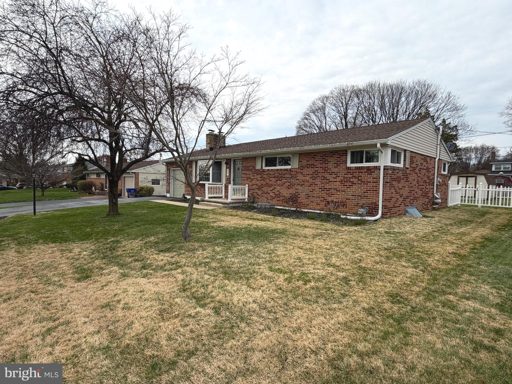 2441 Brookside Lane York, PA 17402 - Photo 3 of 74