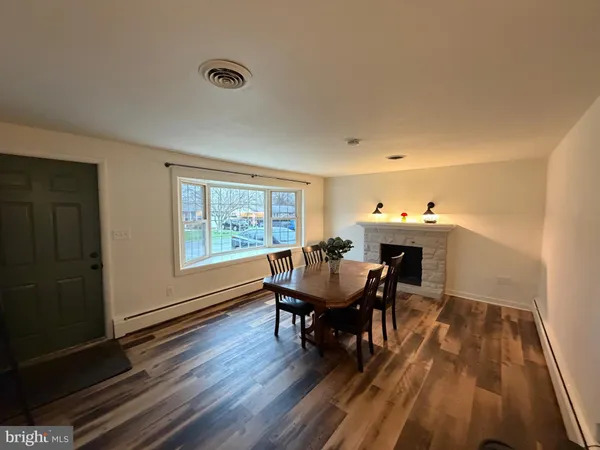$314,900 | 2441 Brookside Lane, York, PA 17402