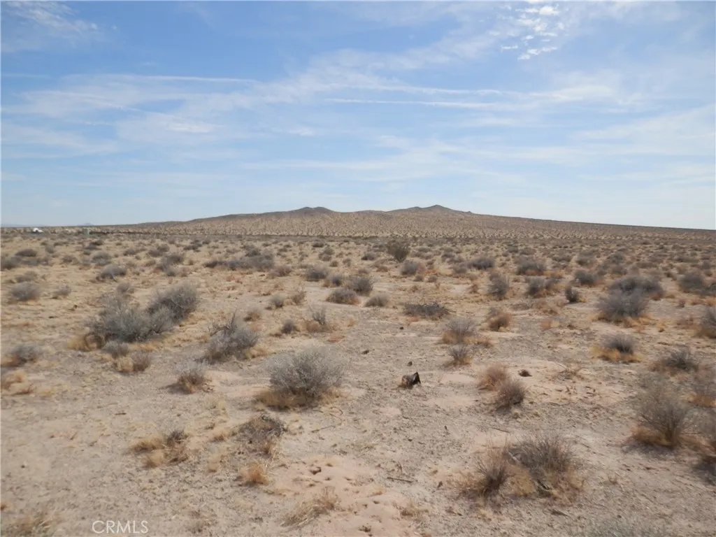 0 Holstead Hinkley, CA 92347 - Photo 11 of 15 view of city and mountain