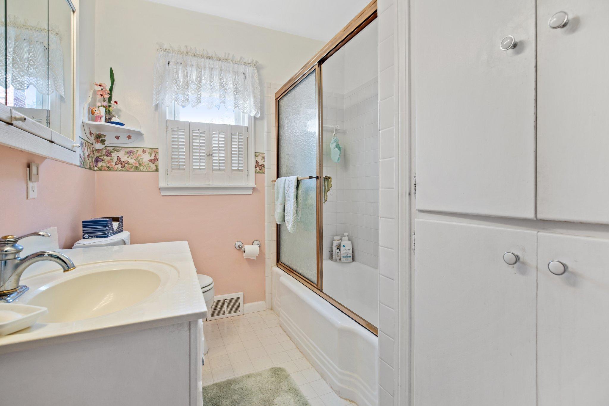 3430 Upton Road Lansing, MI 48917 - Photo 18 of 29 18-web-or-mls-1P6A1358