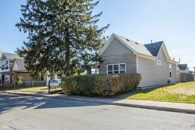 $280,000 | 341 East Morris Street, Indianapolis, IN 46225