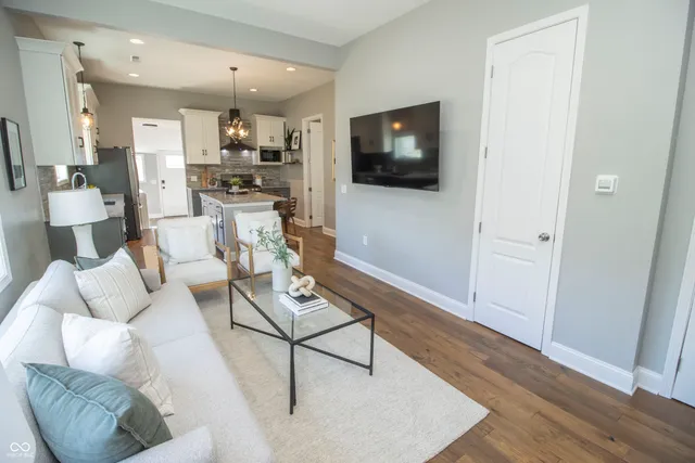 $280,000 | 341 East Morris Street, Indianapolis, IN 46225