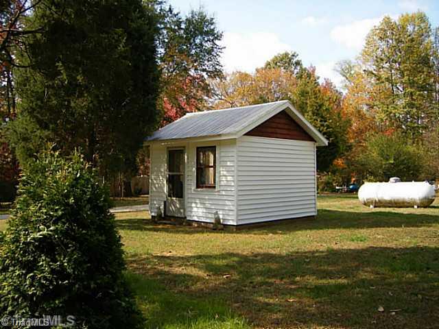 9534 Us Highway Ruffin, NC 27326 - Photo 7 of 30 Outbuilding. Greenhouse