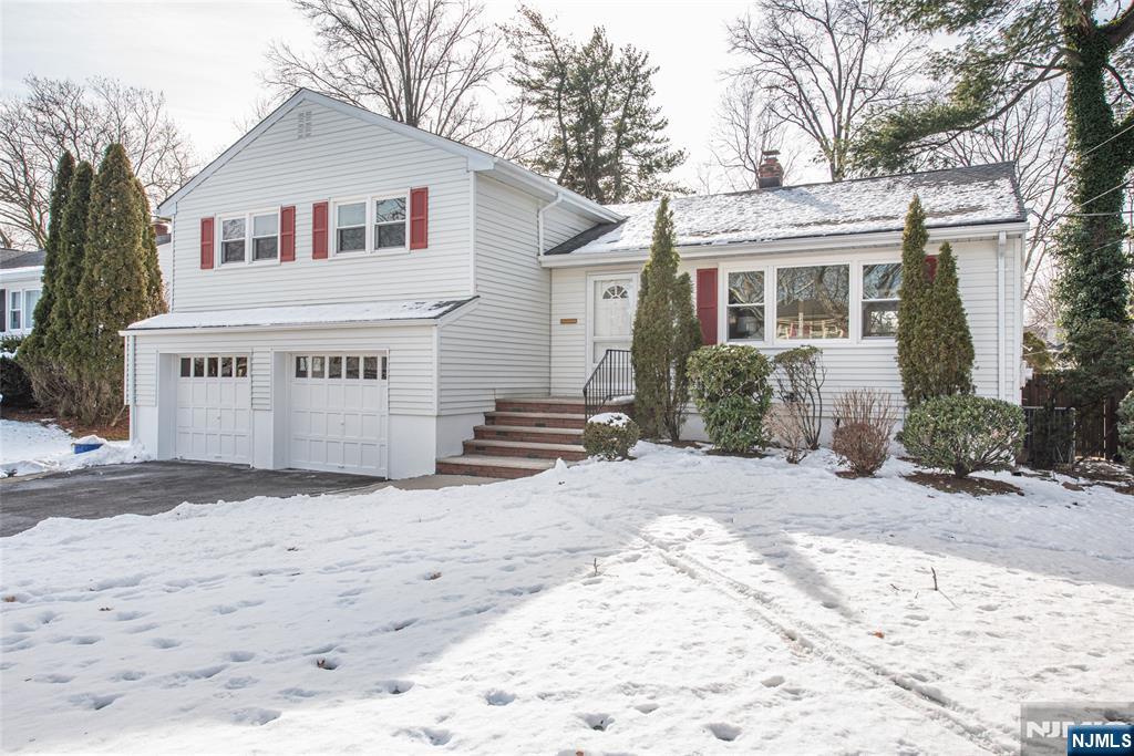 33 Tuers Place Montclair, NJ 07043 - Photo 2 of 30