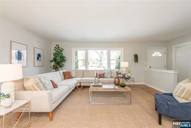 $899,000 | 33 Tuers Place, Montclair, NJ 07043