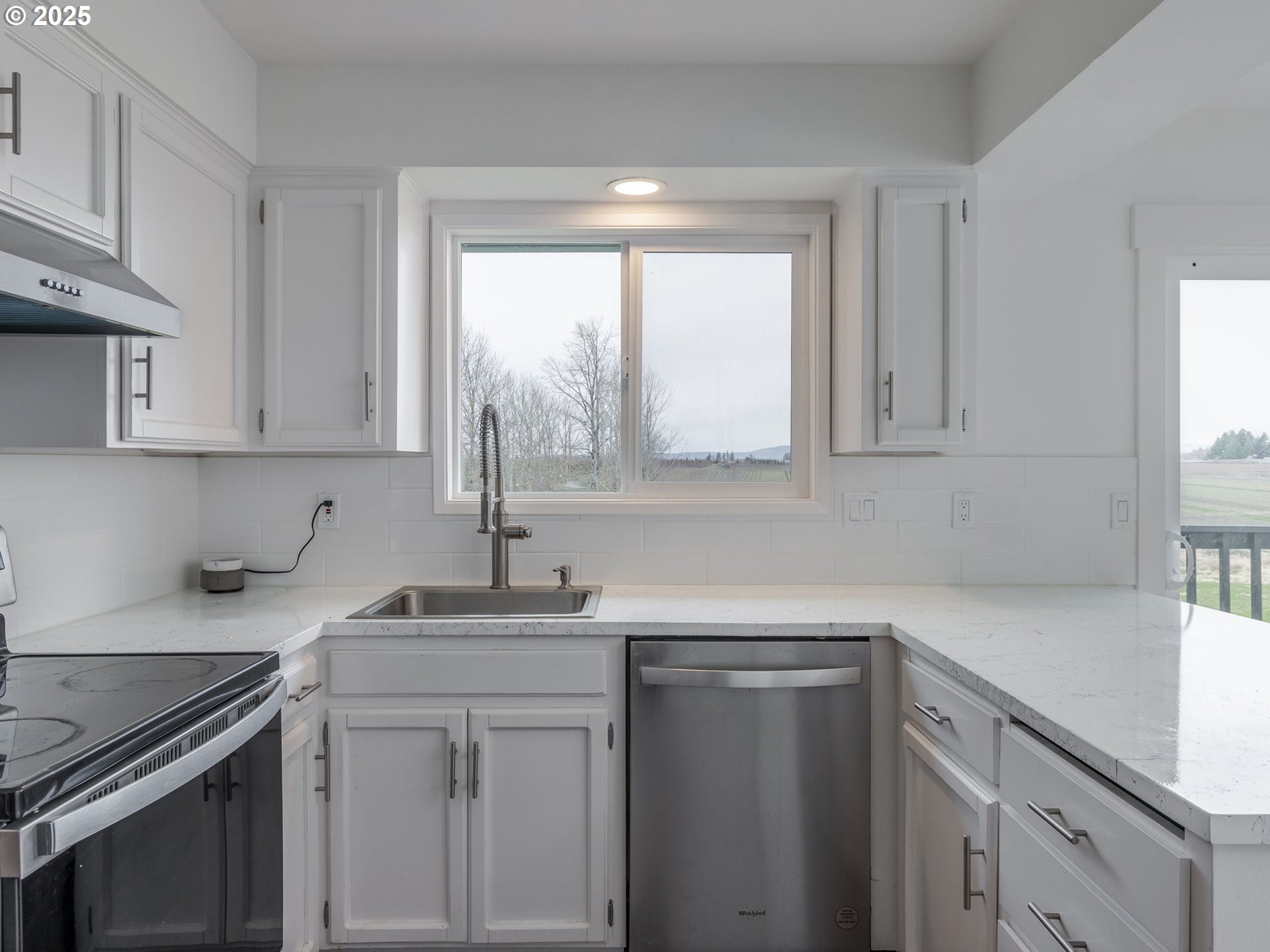 33133 Southeast Dodge Park Boulevard Gresham, OR 97080 - Photo 11 of 42