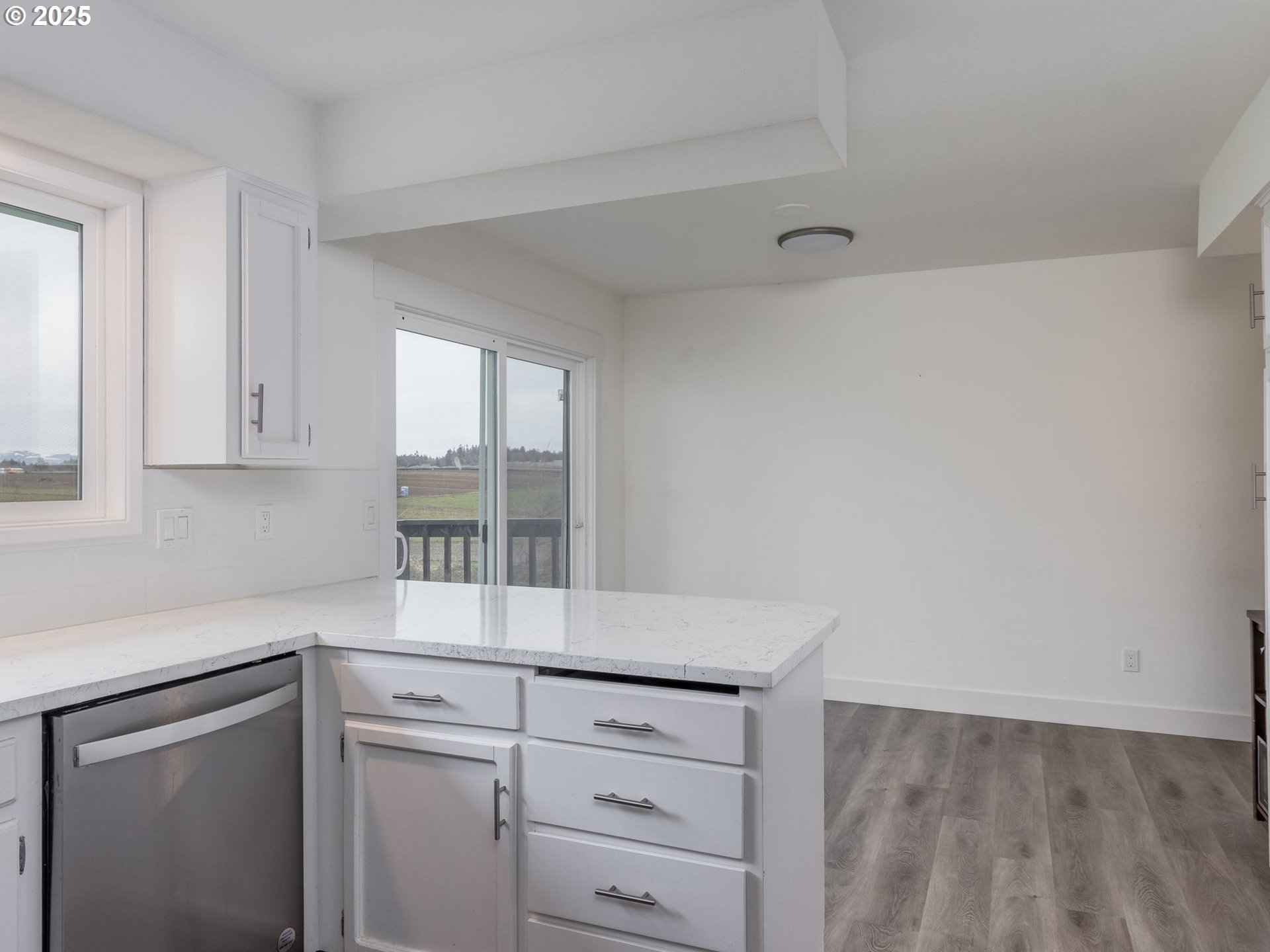 33133 Southeast Dodge Park Boulevard Gresham, OR 97080 - Photo 12 of 42