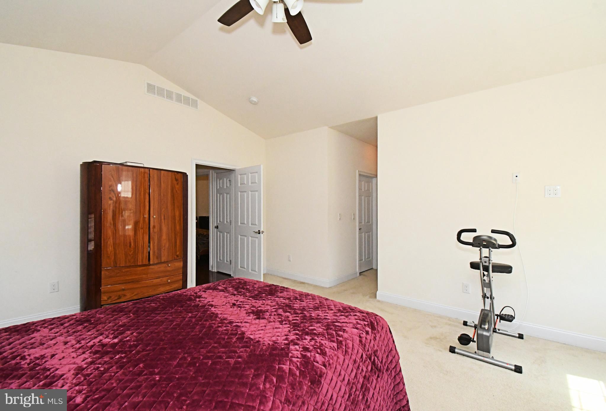 13113 Worthington Road Philadelphia, PA 19116 - Photo 25 of 63