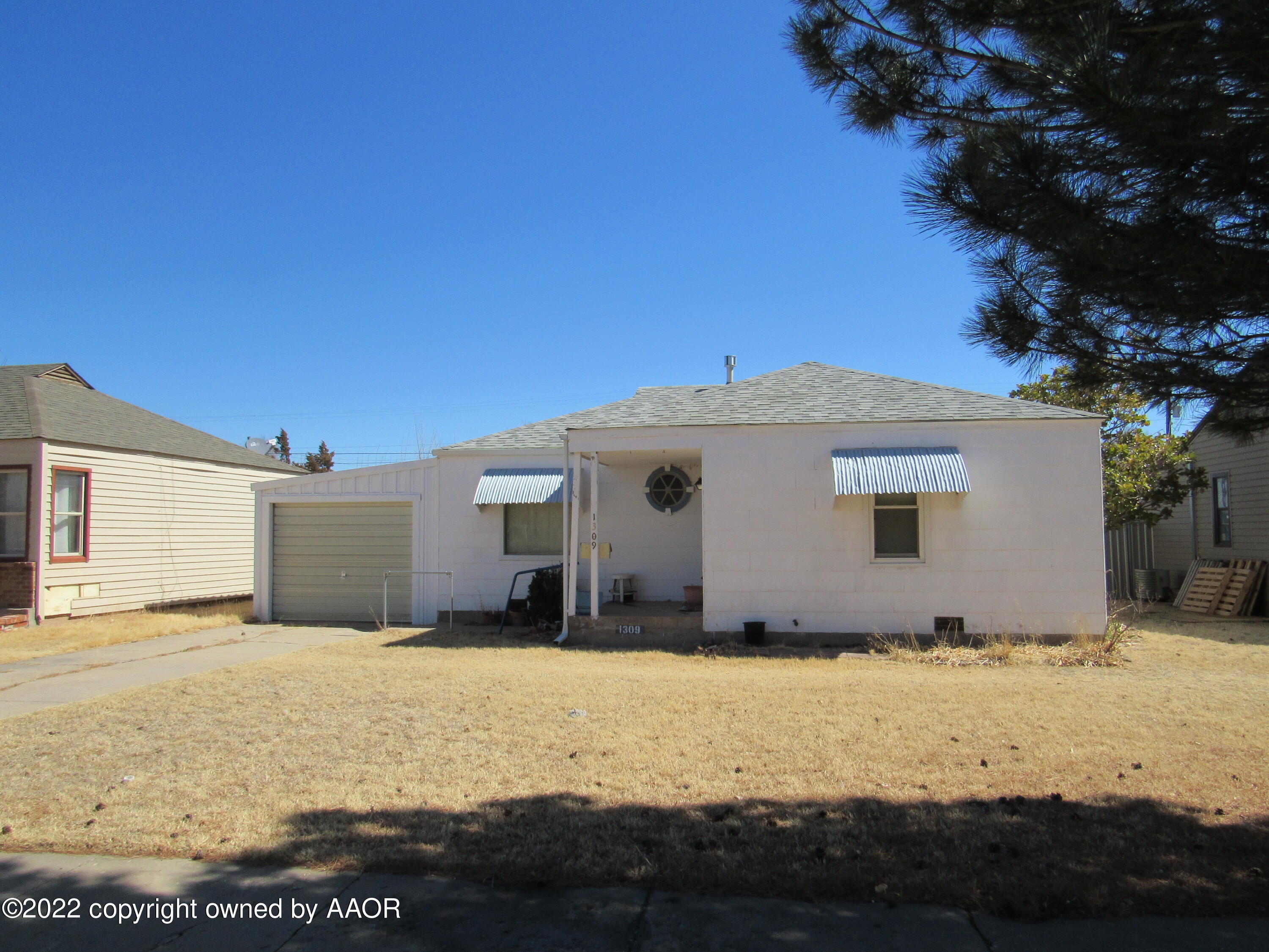 1309 South Colgate Street Perryton, TX 79070 - Photo 2 of 18 IMG_0872