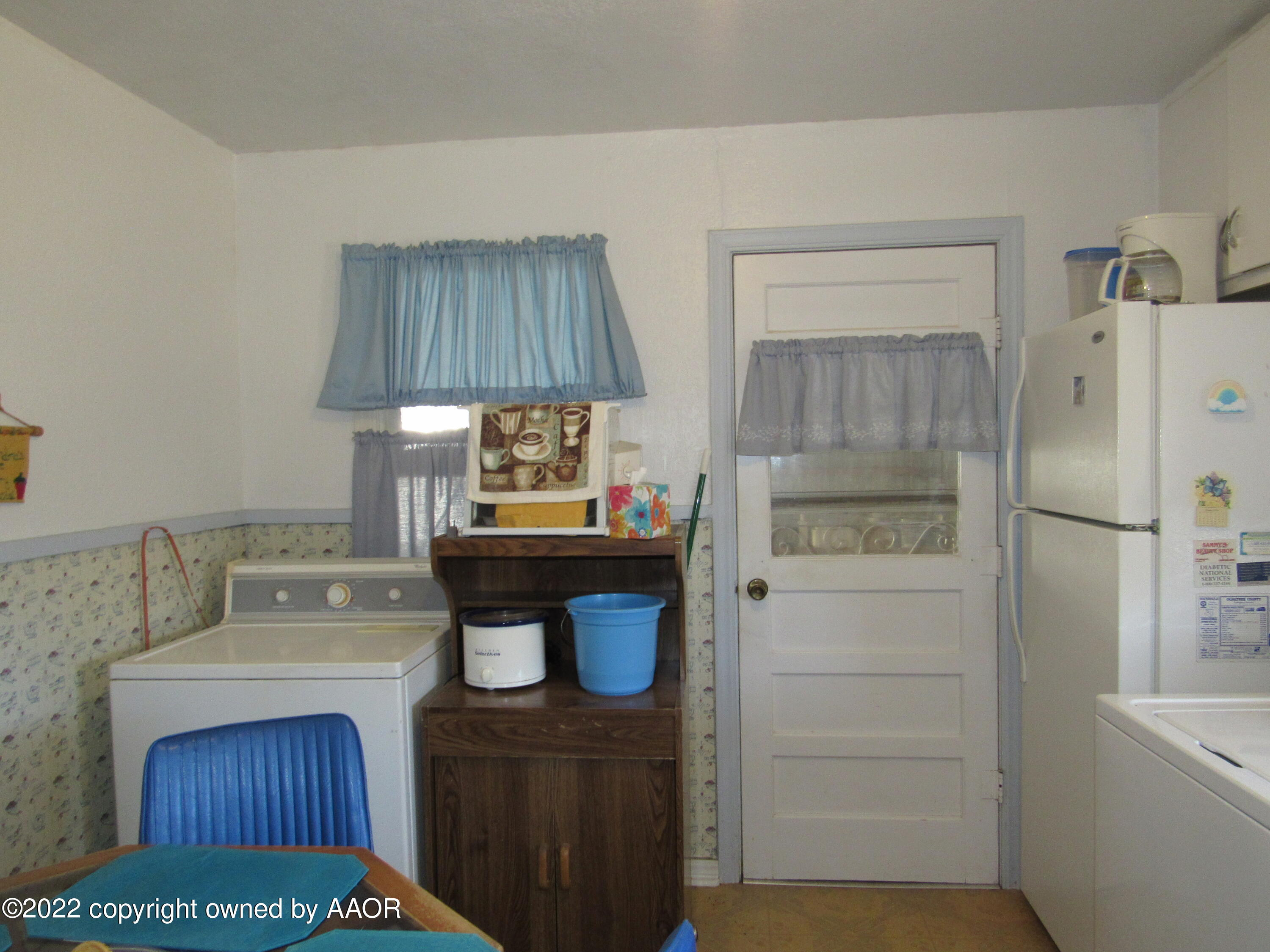 1309 South Colgate Street Perryton, TX 79070 - Photo 7 of 18 IMG_0867