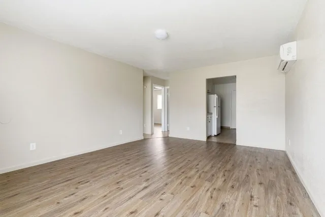 $1,400 | 616 South Irwin Street, Unit C, Hanford, CA 93230