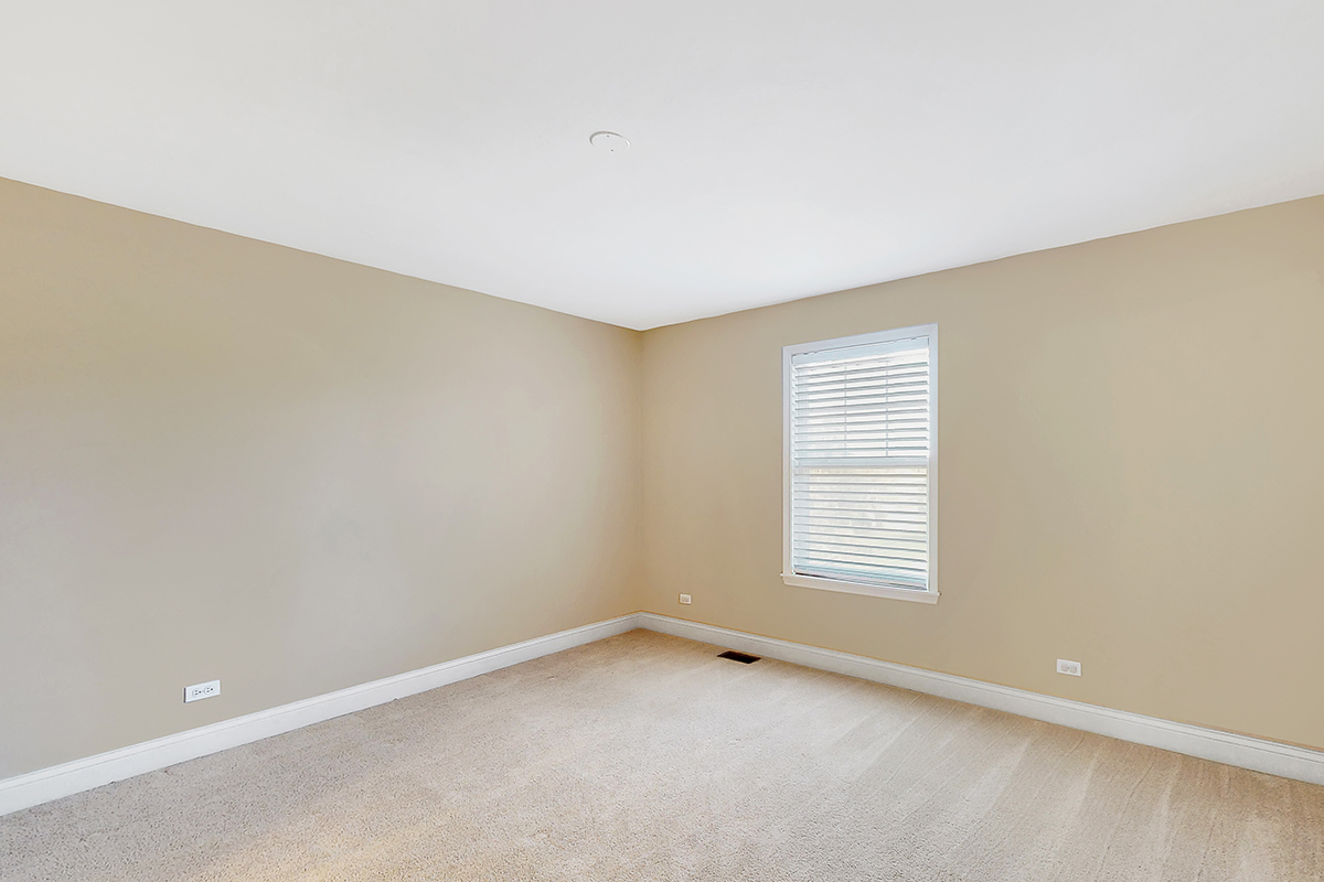 1118 Ashley Lane Inverness, IL 60010 - Photo 41 of 50 an empty room with a window