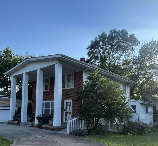 200 Southwest Madison Street Lee's Summit, MO 64063 - Photo 2 of 3