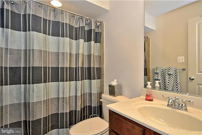 1545 Rabbit Hollow Place Silver Spring, MD 20906 - Photo 21 of 28 Bath