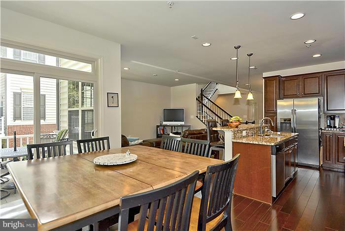 1545 Rabbit Hollow Place Silver Spring, MD 20906 - Photo 8 of 28 Interior (General)
