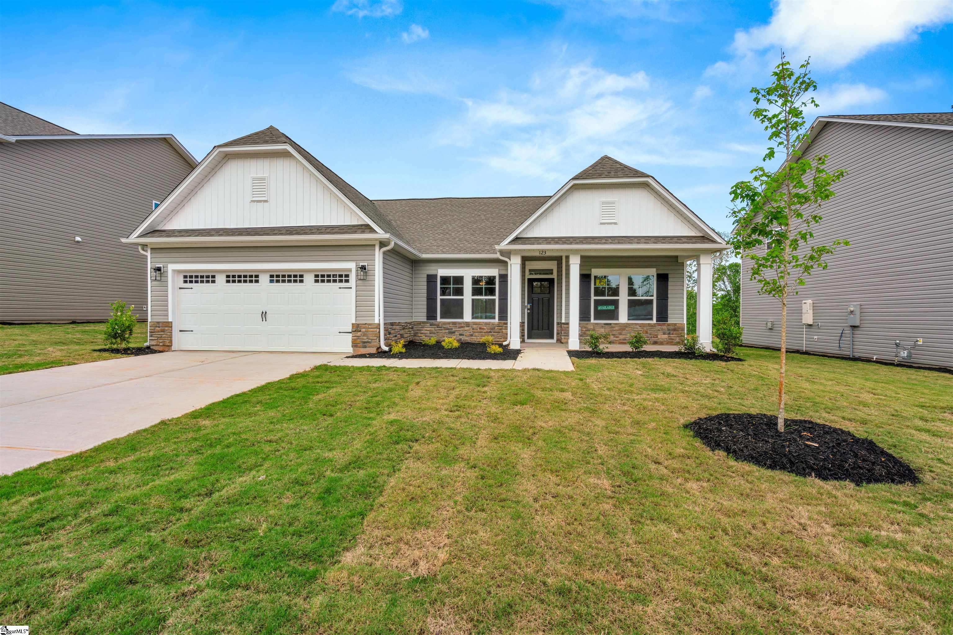123 Hunter Ridge Drive Boiling Springs, SC 29316 - Photo 1 of 36 Gallery Image 1