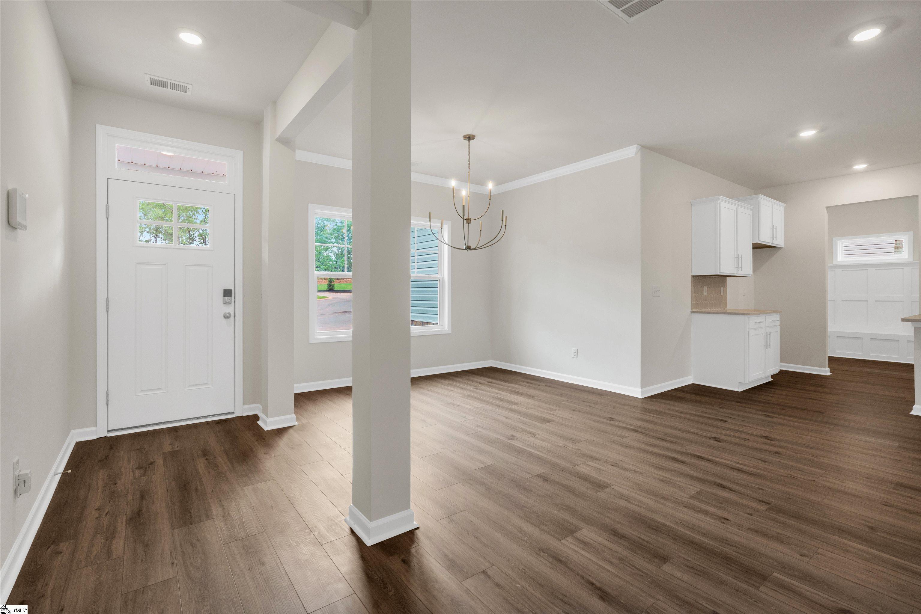 123 Hunter Ridge Drive Boiling Springs, SC 29316 - Photo 4 of 36 Gallery Image 4