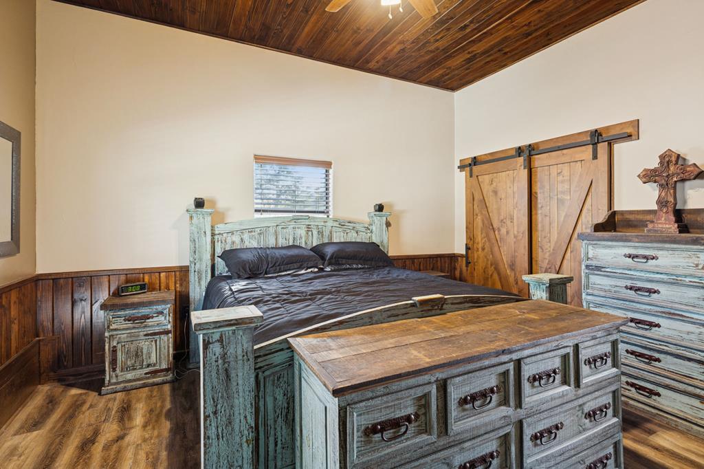 383 Elm Pass Road Center Point, TX 78010 - Photo 36 of 91 Gallery Image 36